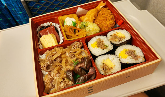 Is the bento box set worth it? : r/zojirushi