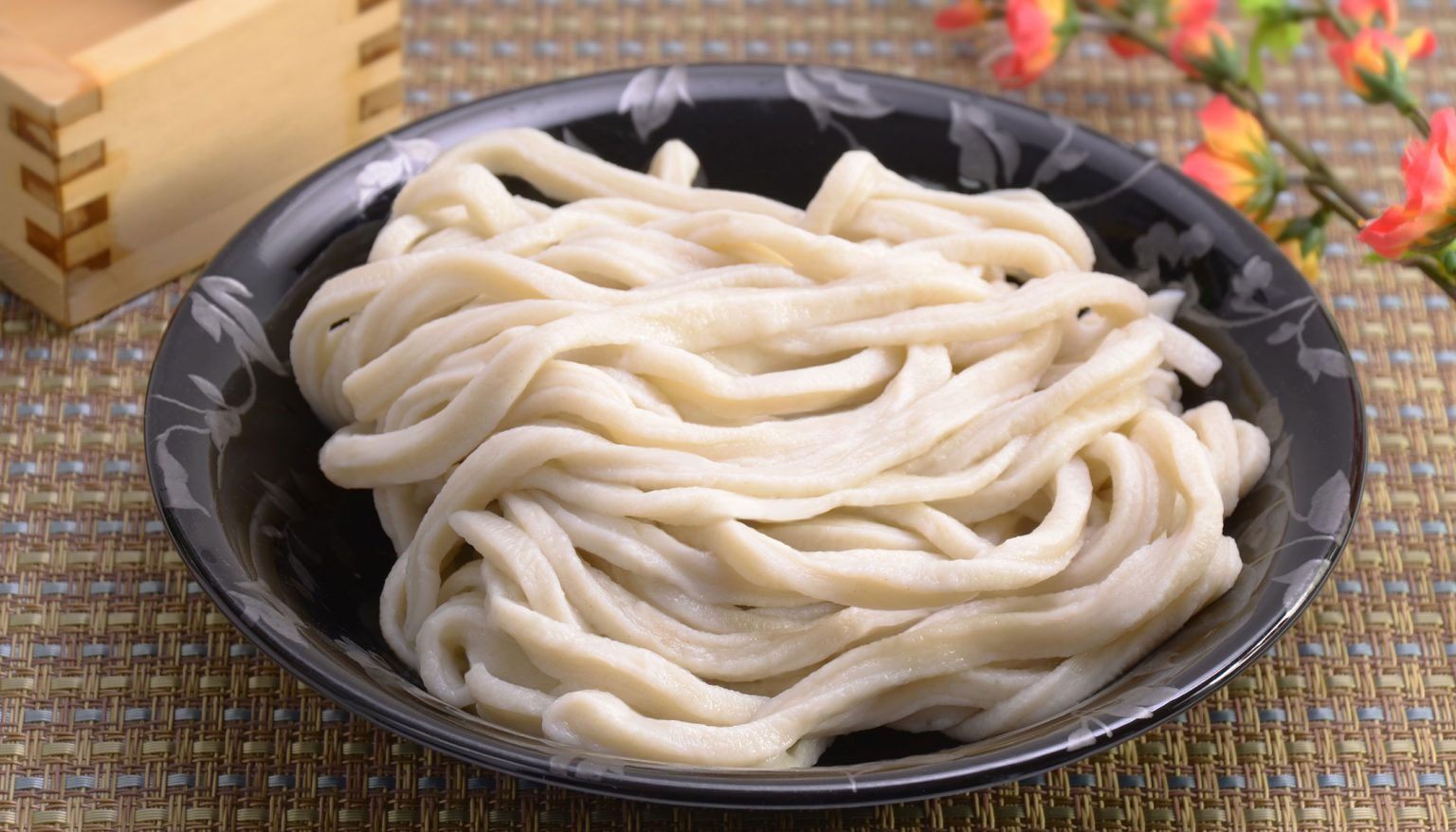 B-kyu Gurume: Suttate Udon from Kawajima! | Zojirushi Blog