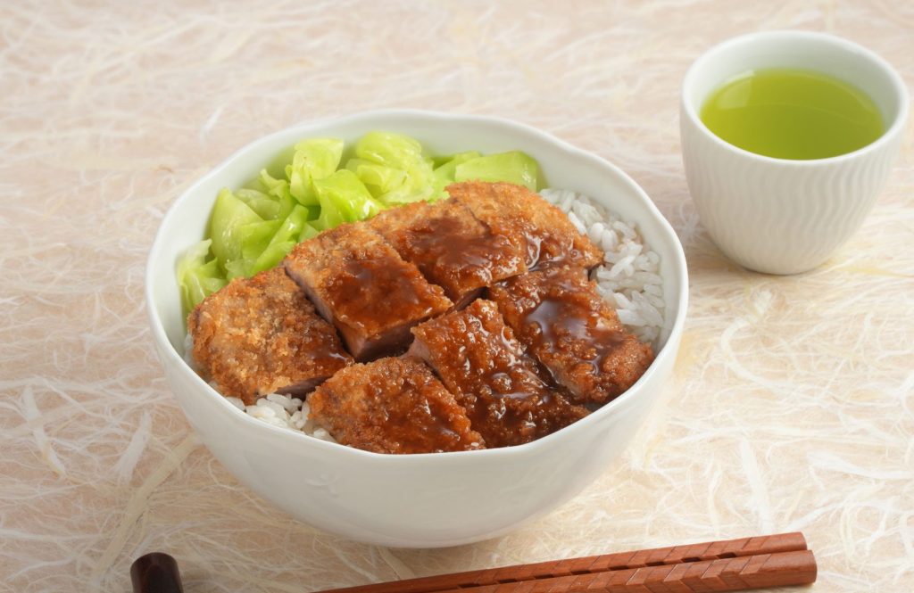 Katsu-don and green tea