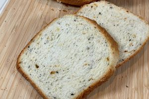 bread slices with seasoning