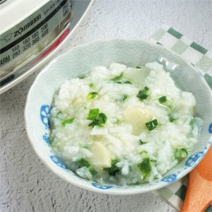 porridge in a bowl
