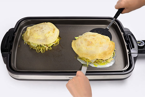 Okonomiyaki, Hiroshima-Style | Zojirushi.com