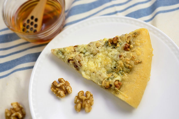 Pizza - Gorgonzola &amp; Honey (Thick Crust) | Zojirushi.com