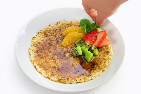 Steel Cut Oatmeal To-Go in Your Zojirushi Food Jar  Oatmeal is great and  healthy for breakfast or even as a snack in the afternoon! Did you know you  can cook oatmeal