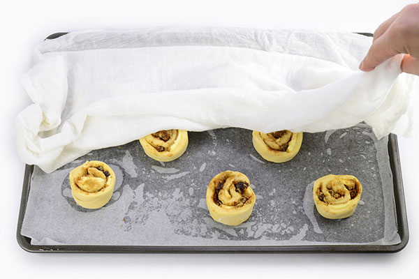 Cinnamon-Raisin Crescents Recipe 